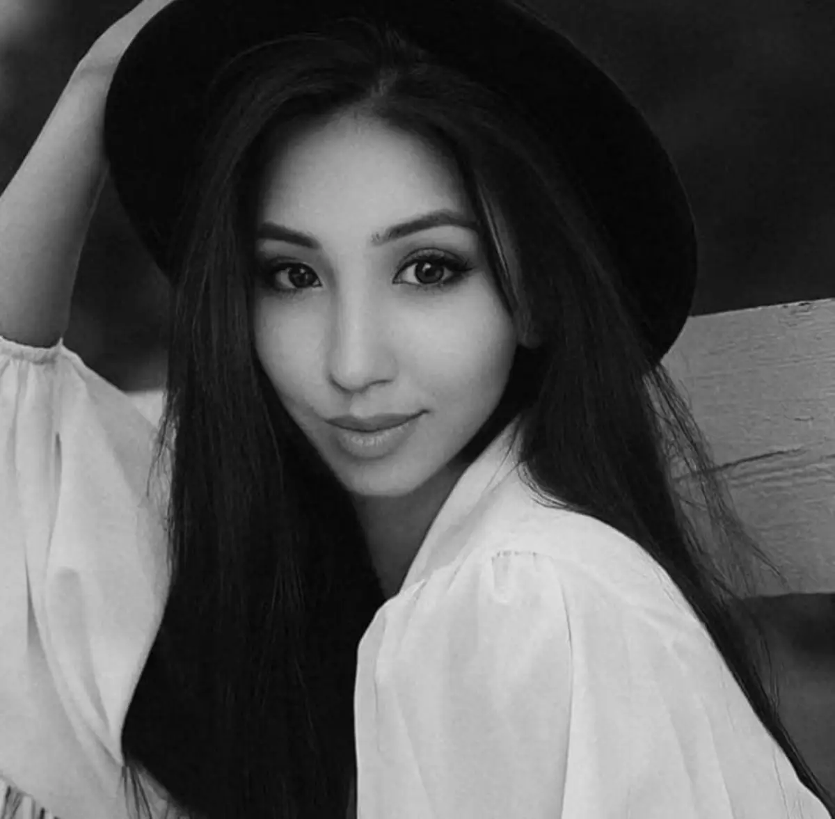 Inellia эскорт в городе Алматы