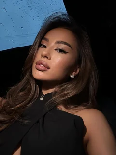 Медина эскорт в городе Алматы